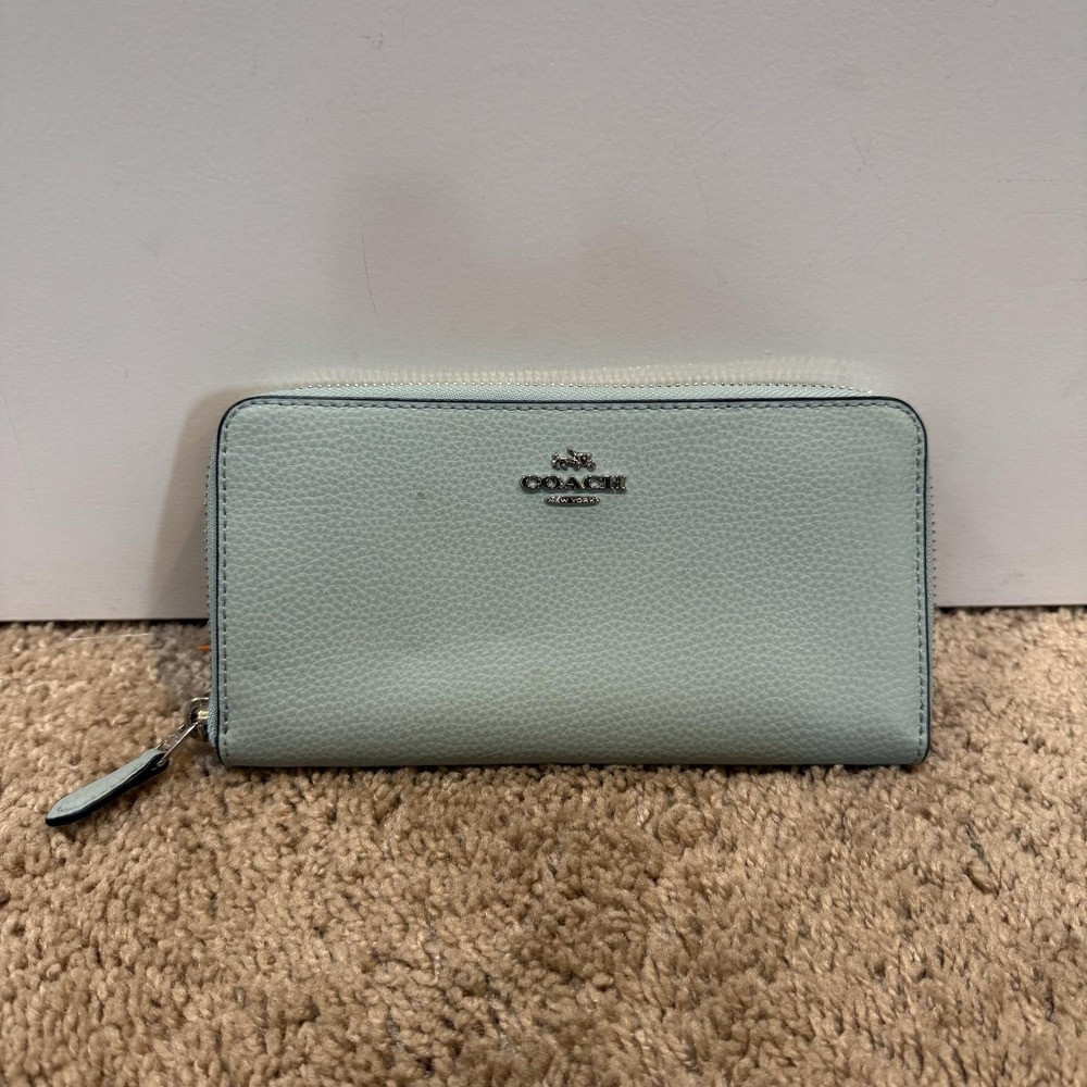 Coach Wallet Womens Blue Leather Zip Around Continental Card Holder Logo